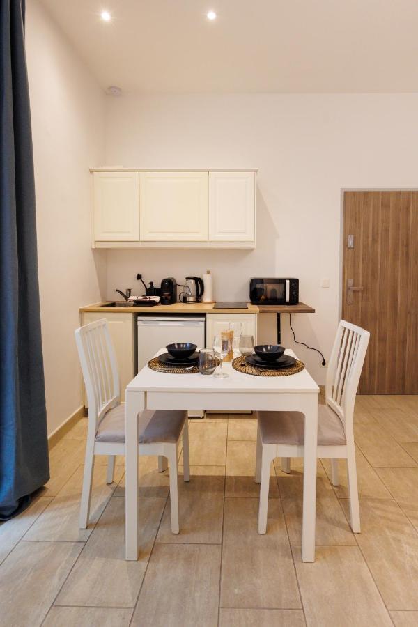 Cozy Market-Square Retreat Located In The Heart Of The 10Th District Vienna Exterior photo