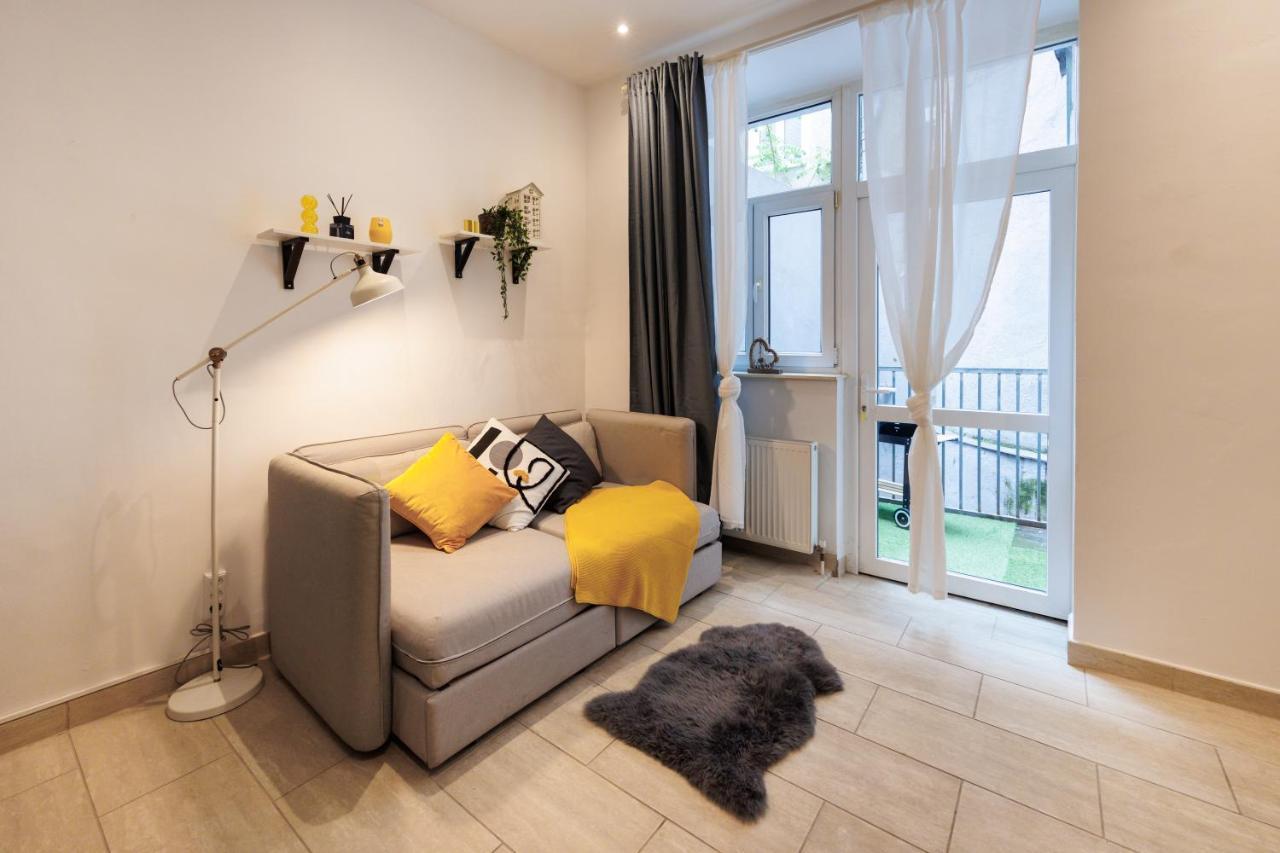 Cozy Market-Square Retreat Located In The Heart Of The 10Th District Vienna Exterior photo