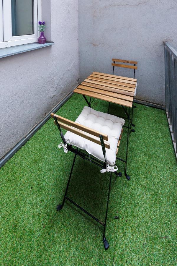 Cozy Market-Square Retreat Located In The Heart Of The 10Th District Vienna Exterior photo